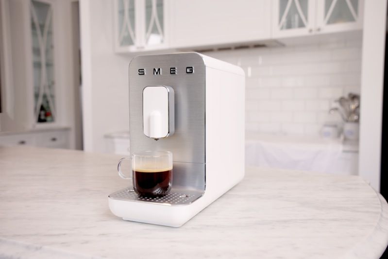 Smeg Fully Automatic Coffee Machine White Bcc Whmau Review By